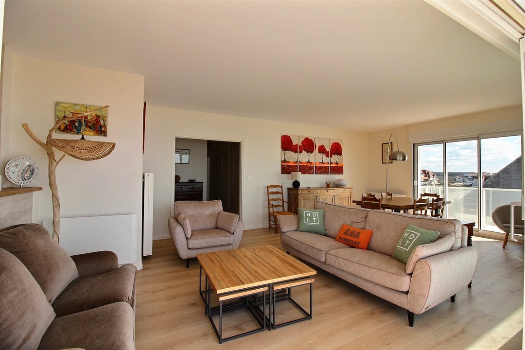 /picture/helios/116215201/ESCALE A6/13_2026-04-10CEST18h00-09.jpg